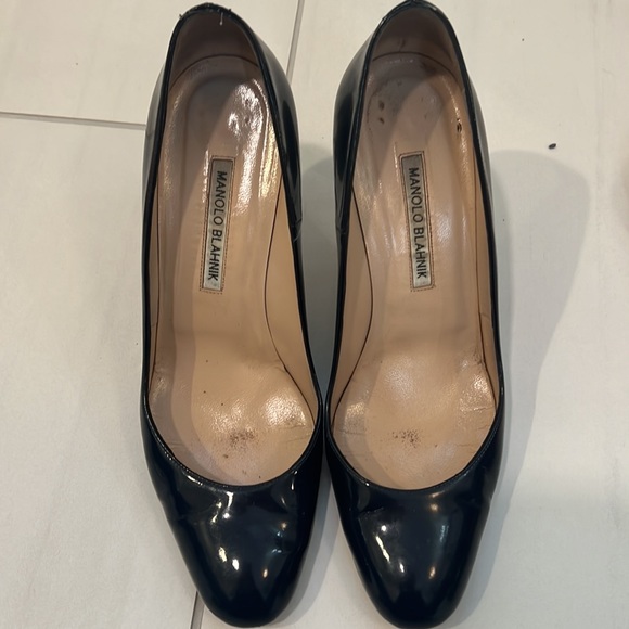Manolo Blahnik patent navy 38.5 - Picture 2 of 6